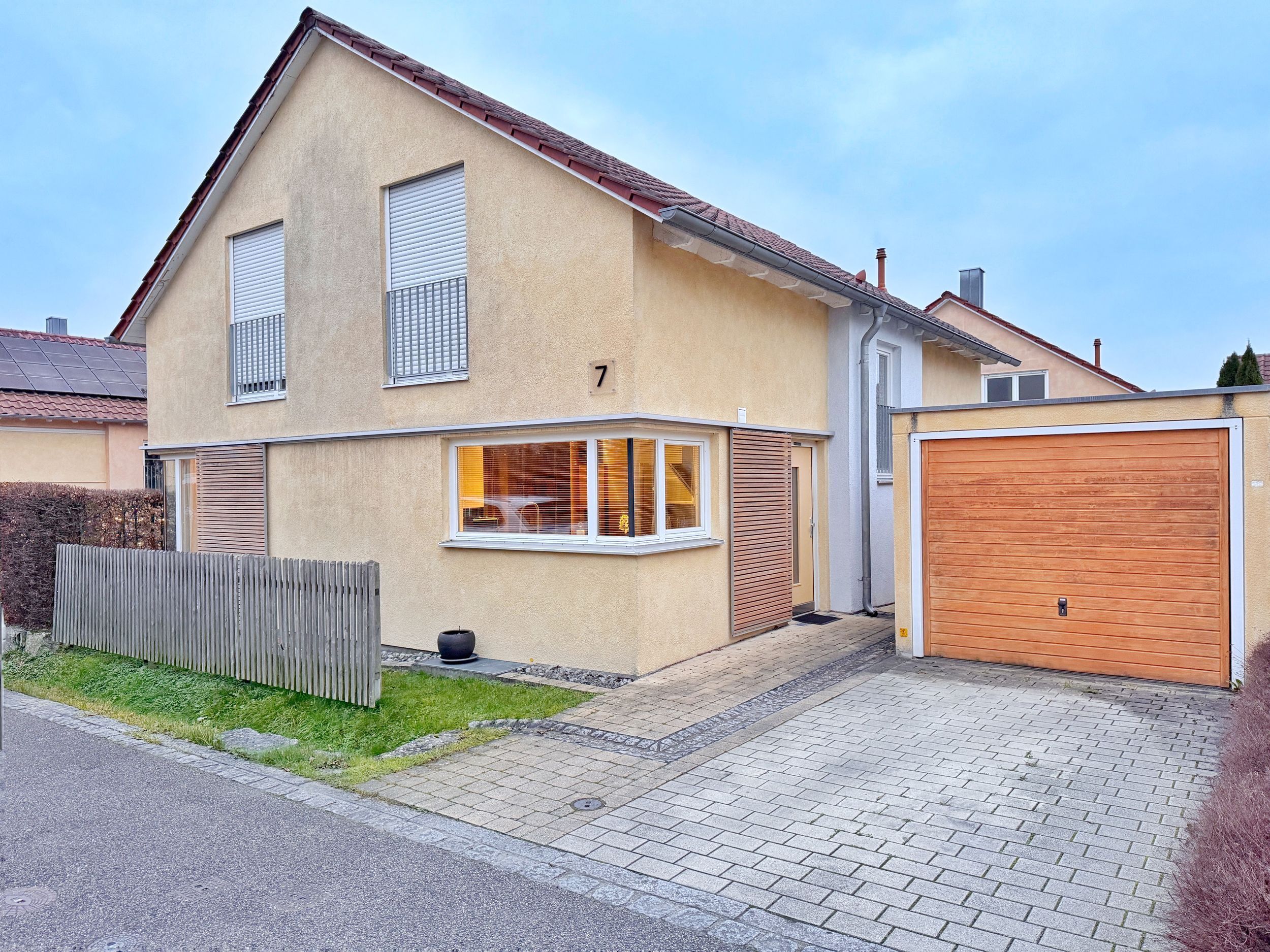 Einfamilienhaus zur Miete 1.920 € 5 Zimmer 160 m²<br/>Wohnfläche 319 m²<br/>Grundstück 01.03.2025<br/>Verfügbarkeit Thymianweg 7 Steinheim Steinheim 71711