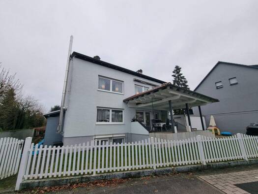 Mehrfamilienhaus zum Kauf 749.000 € 8 Zimmer 268,5 m² 560 m² Grundstück frei ab 01.07.2026 Lögelbergring 7 Forchheim Rheinstetten 76287