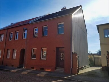 Reihenendhaus zum Kauf 260.000 € 4,5 Zimmer 130 m² 187 m² Grundstück Tangermünde Tangermünde 39590