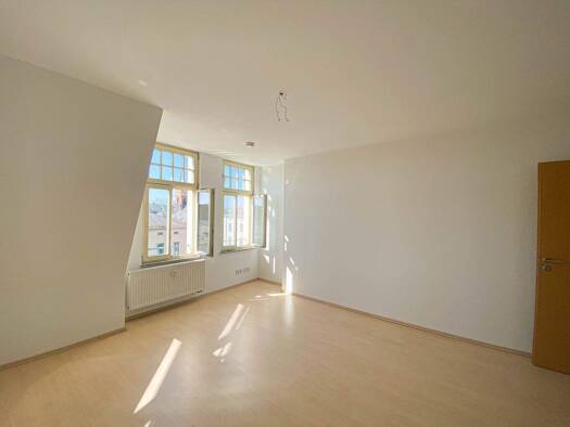 Studio zur Miete 300 € 1 Zimmer 27 m² 4. Geschoss Bernburger Straße 17 Innenstadt Halle (Saale) 06108