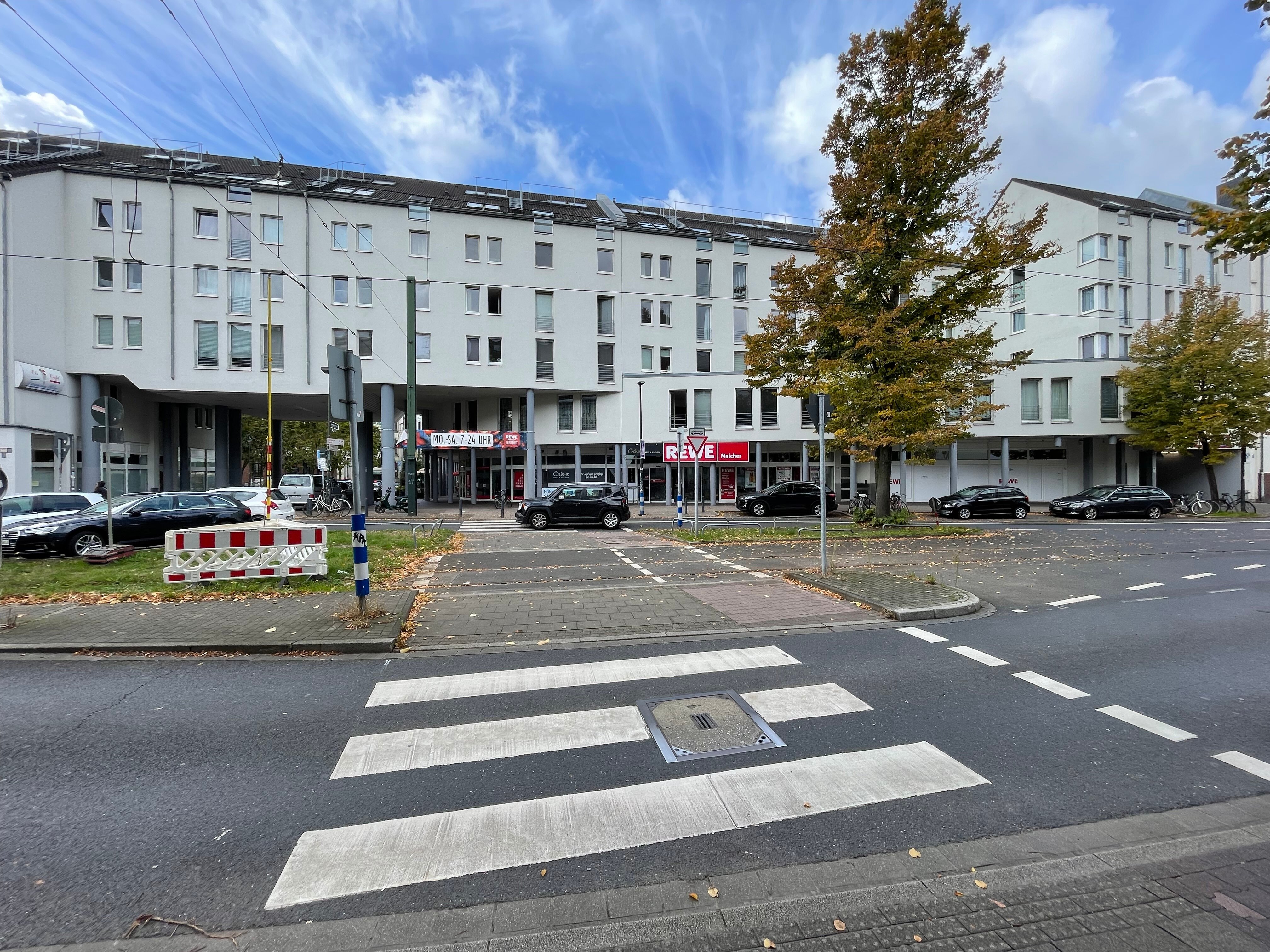 Studio zur Miete 564 € 1 Zimmer 21,9 m²<br/>Wohnfläche 2.<br/>Geschoss ab sofort<br/>Verfügbarkeit Himmelgeister Str. 85 Bilk Düsseldorf 40225