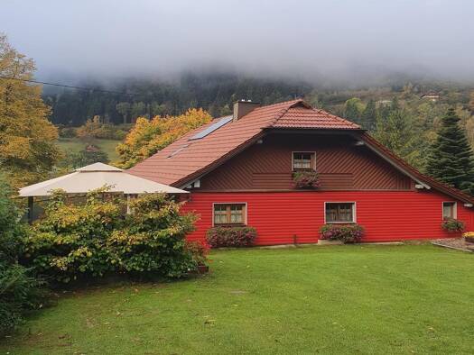 Haus zum Kauf 699.000 € 9 Zimmer 350 m² 4.600 m² Grundstück Feld am See 9544
