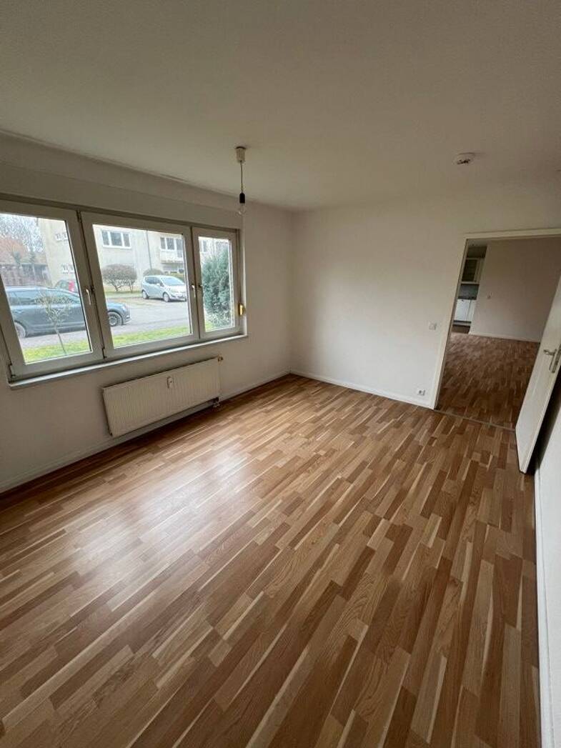 Wohnung zur Miete 519 € 2 Zimmer 64,1 m² Bettina-von-Arnim-Straße 2 Fürstenwalde Fürstenwalde 15517