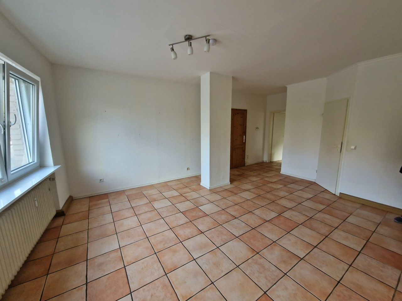 Studio zur Miete 350 € 1 Zimmer 42 m²<br/>Wohnfläche 01.04.2025<br/>Verfügbarkeit Vallendar Vallendar 56179