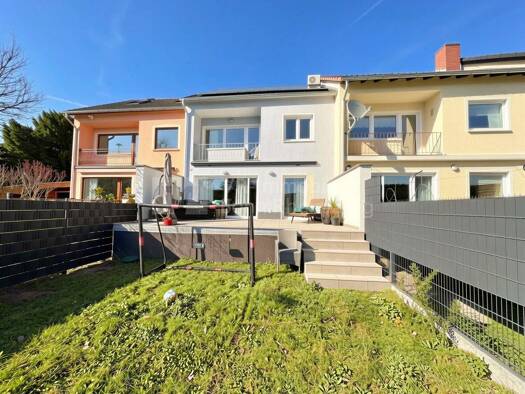 Reihenmittelhaus zum Kauf 495.000 € 5 Zimmer 137 m² 271 m² Grundstück frei ab sofort Ranzel Niederkassel 53859