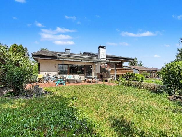 Bungalow zum Kauf 899.000 € 7 Zimmer 253,9 m² 620 m² Grundstück Metzingen Metzingen 72555