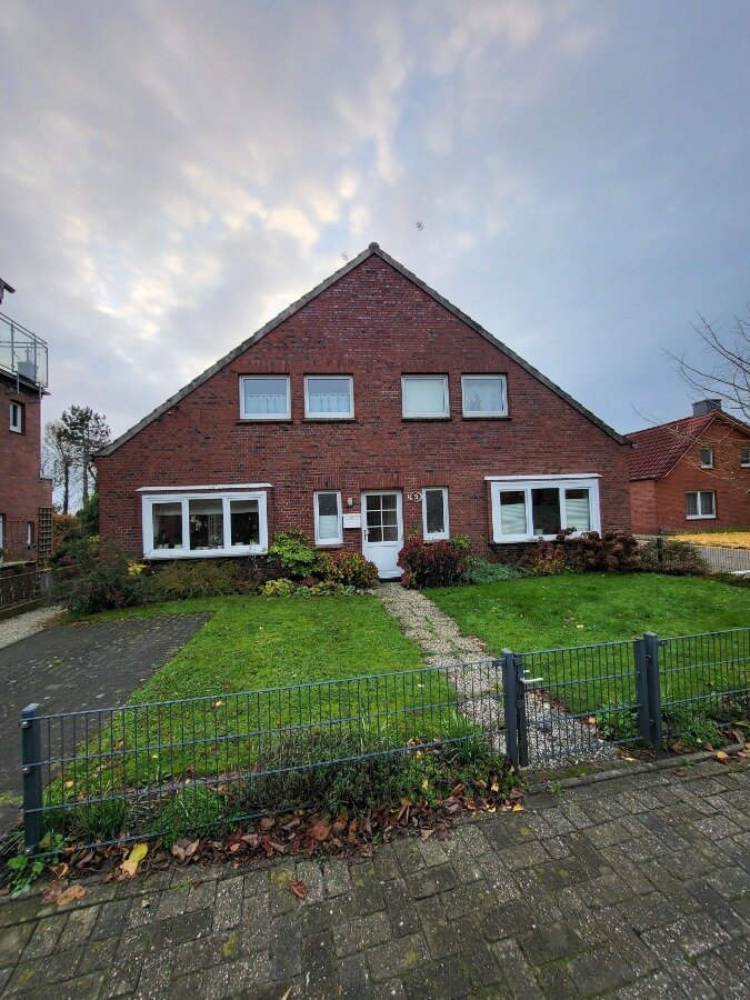 Mehrfamilienhaus zum Kauf 215.000 € 10 Zimmer 234,8 m²<br/>Wohnfläche 542 m²<br/>Grundstück Wolthusen / Neubaugebiet Emden 26725