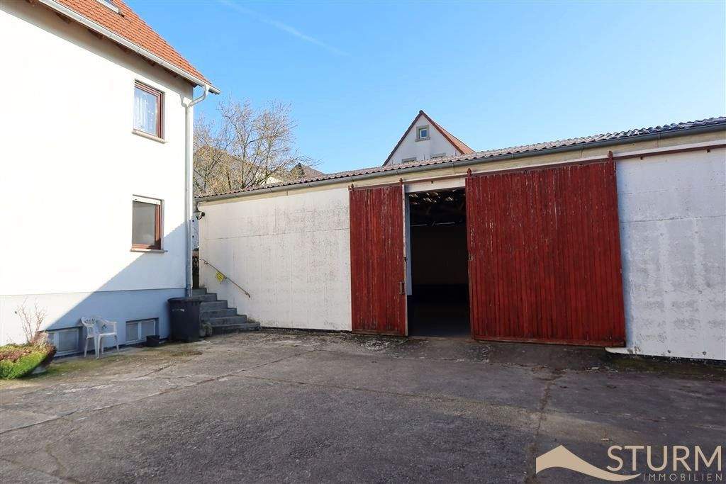 Immobilie in Reichenberg - Reizvolles Ensemble - Wohnhaus mit drei Einheiten, ehemalige Reithalle, Nebengebäude, Hof- und Gartenfläche in idyllischer Lage - Bild 4