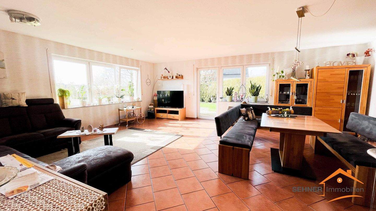 Immobilie in Möhnesee - Möhnesee: großzügiges Ein- bis Zweifamilienhaus - Bild 2