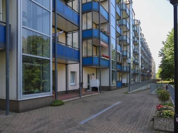 Wohnung zur Miete 349 € 2 Zimmer 55,4 m² 5. Geschoss frei ab 01.02.2027 Bruno-Taut-Ring 38 Neu Olvenstedt Magdeburg 39130