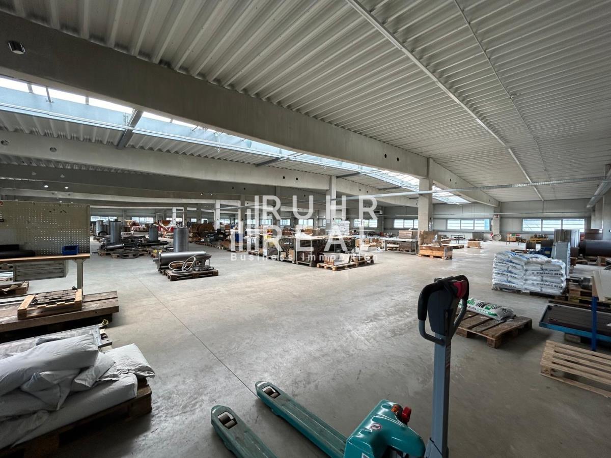 Lagerhalle zur Miete 2,90 € 2.000 m²<br/>Lagerfläche ab 2.000 m²<br/>Teilbarkeit Hafen 52 Osnabrück 49090