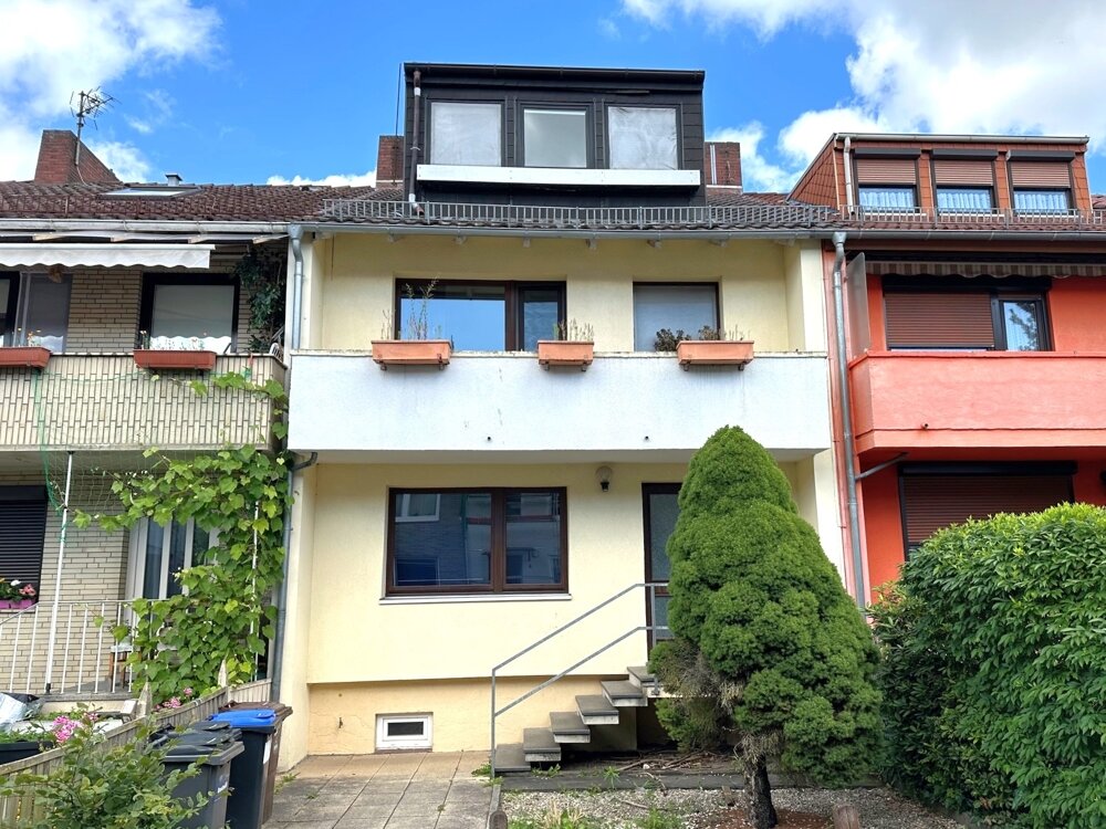 Mehrfamilienhaus zum Kauf 298.500 € 6 Zimmer 136 m²<br/>Wohnfläche 147 m²<br/>Grundstück Utbremen Bremen - Utbremen 28217