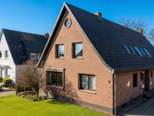 Mehrfamilienhaus zum Kauf 534.000 € 10 Zimmer 232,4 m² 802 m² Grundstück Neuendeel Delmenhorst 27751