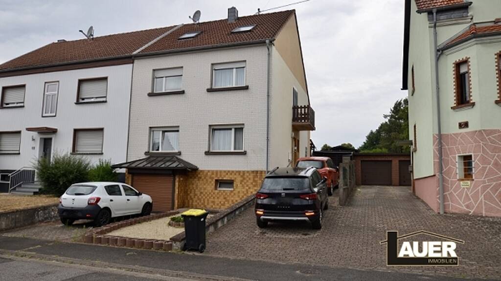 Doppelhaushälfte zum Kauf 198.000 € 8 Zimmer 199,8 m² 2.577 m² Grundstück frei ab sofort Lauterbach Völklingen 66333