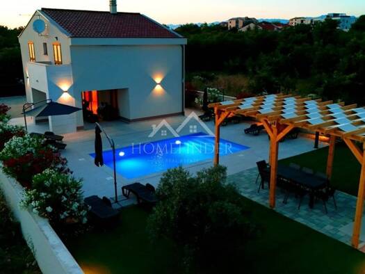 Haus zum Kauf 550.000 € 3 Zimmer 150 m² Murvica, Policnik Poličnik