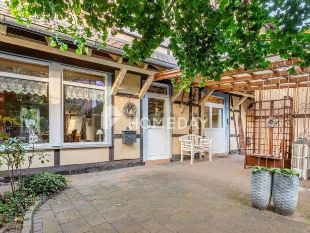 Einfamilienhaus zum Kauf 369.000 € 8 Zimmer 368 m² 392 m² Grundstück frei ab 01.04.2026 Stadtoldendorf 37627