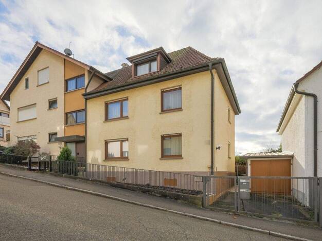 Doppelhaushälfte zum Kauf 299.000 € 6 Zimmer 125,2 m² 153 m² Grundstück Niefern Niefern-Öschelbronn 75223