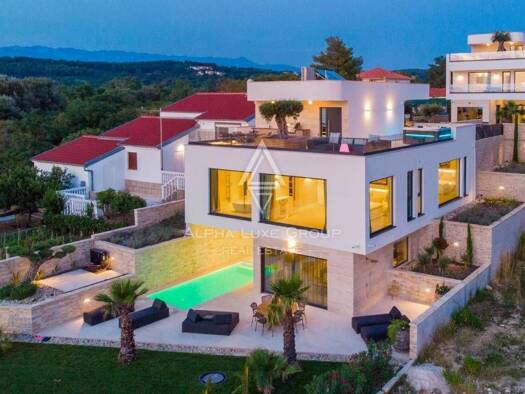 Haus zum Kauf 2.750.000 € 4 Zimmer 329 m² Ljubac, Razanac Ražanac