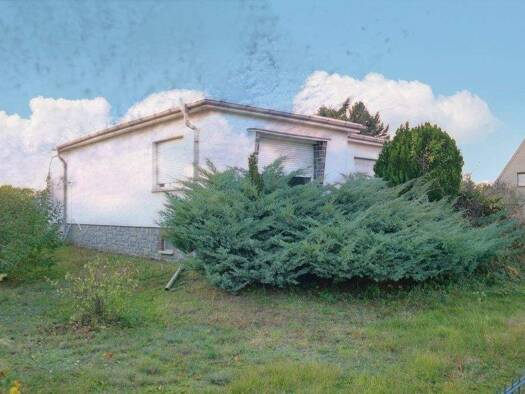 Bungalow zum Kauf provisionsfrei 125.000 € 4 Zimmer 112,4 m² 1.670 m² Grundstück frei ab sofort Bernsdorf 02994