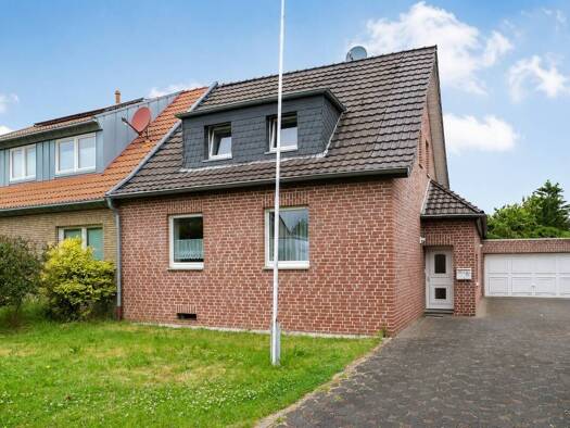 Doppelhaushälfte zum Kauf 395.000 € 6 Zimmer 138 m² 734 m² Grundstück Straberg Dormagen 41542