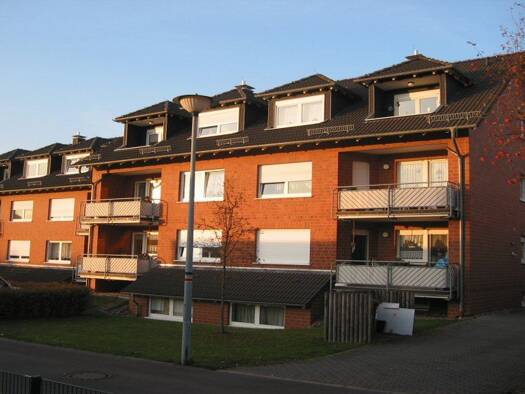 Wohnung zur Miete 255 € 1 Zimmer 31,5 m² 1. Geschoss frei ab 01.12.2026 Immenweg 3 Holzminden Holzminden 37603