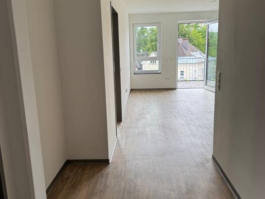 Wohnung zur Miete 765 € 1,5 Zimmer 65,7 m² Geschoss 3/4 frei ab sofort Bad Stebener Straße 2 Lichtenberg 95192