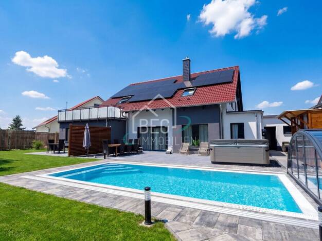 Einfamilienhaus zum Kauf 1.180.000 € 9 Zimmer 245,9 m² 810 m² Grundstück Hornberg Kirchberg an der Jagst 74592