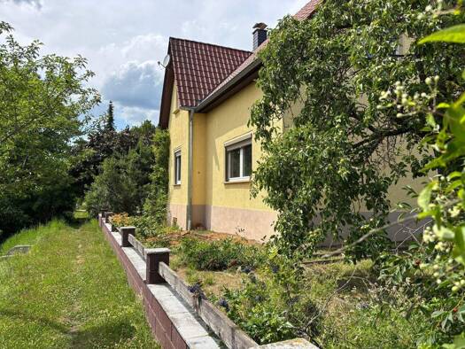 Mehrfamilienhaus zum Kauf 319.000 € 8 Zimmer 185 m² 1.845 m² Grundstück frei ab sofort Kahla 07768