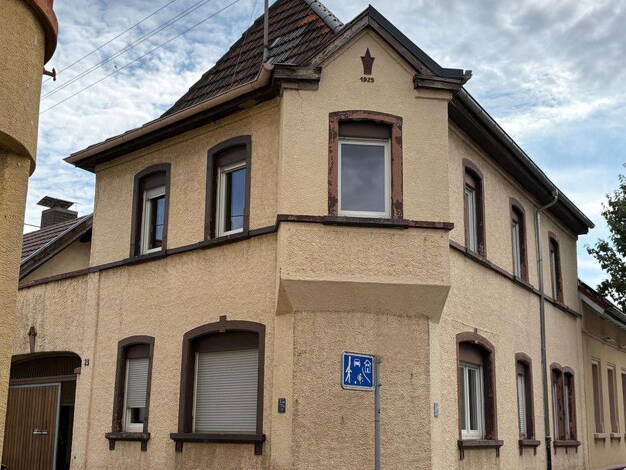 Mehrfamilienhaus zum Kauf provisionsfrei 590.000 € 10 Zimmer 206 m² 280 m² Grundstück Rheingönheim Ludwigshafen 67067