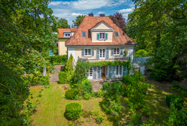 Villa zum Kauf 2.400.000 € 10 Zimmer 400 m² 1.800 m² Grundstück Gräfelfing Gräfelfing 82166