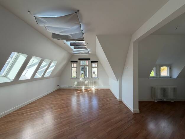 Wohnung zur Miete 1.750 € 3,5 Zimmer 107 m² Geschoss -4/4 frei ab sofort Süd Stuttgart 70178