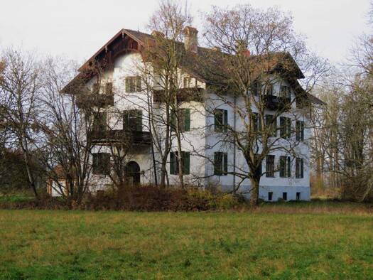 Schloss zum Kauf 1.480.000 € 23 Zimmer 940 m² 66.629 m² Grundstück frei ab sofort Pfatter 93102