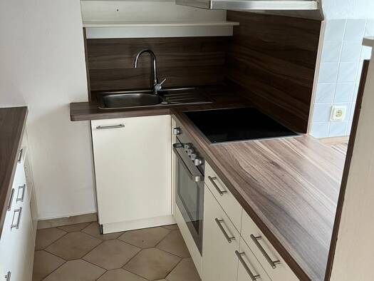 Wohnung zur Miete 225 € 2 Zimmer 47 m² Geschoss EG/2 frei ab sofort Schwarzenbacher Straße 8 Weißdorf Weißdorf 95237