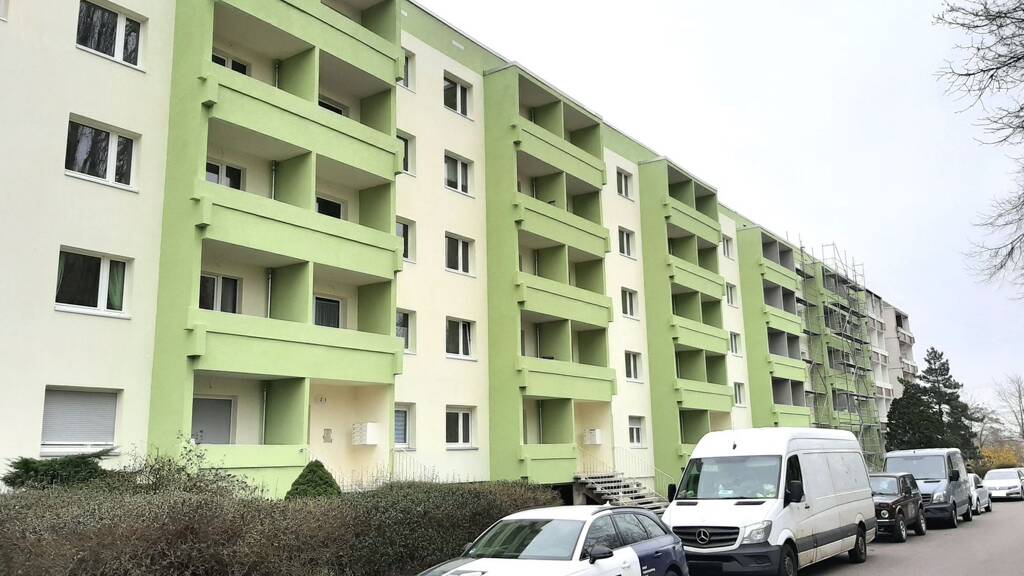 Wohnung zur Miete 476 € 4 Zimmer 68 m² 3. Geschoss Kreuzerstraße 2 Silberhöhe Halle (Saale) 06132