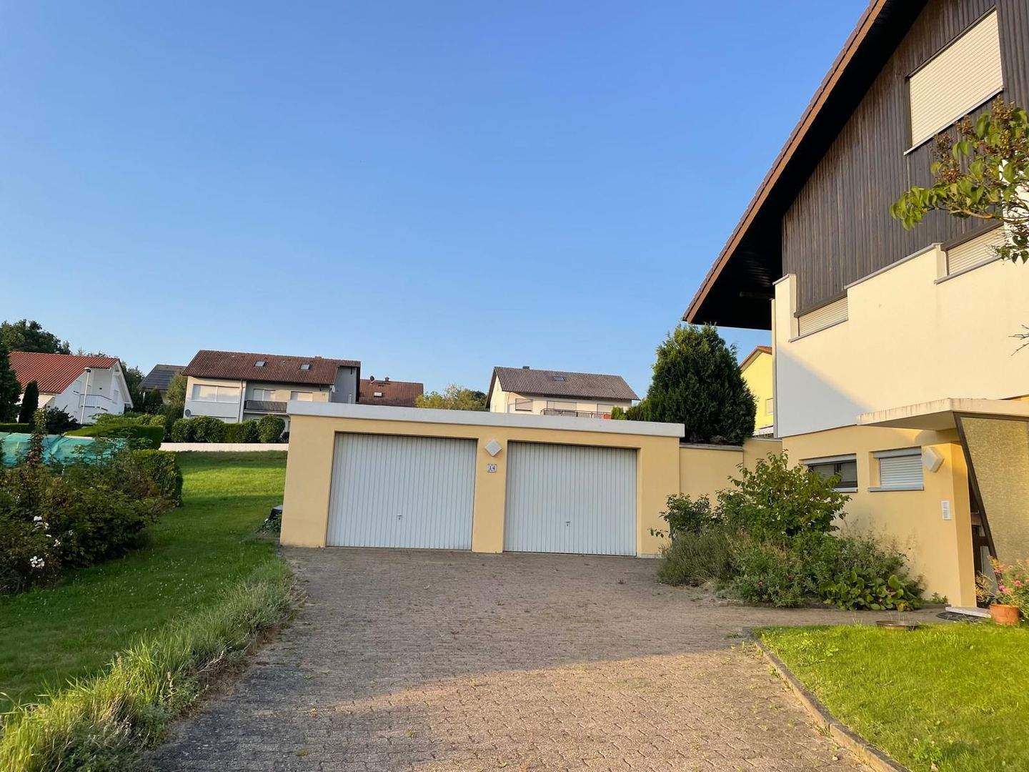 Immobilie in Walldürn - Einfamilienhaus mit Einliegerwohung und Doppelgarage in Walldürn - Bild 4