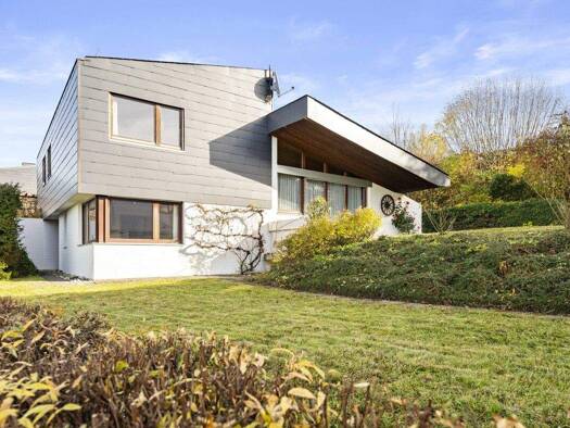 Einfamilienhaus zum Kauf 670.000 € 5,5 Zimmer 149,6 m² 733 m² Grundstück Metzingen 72555