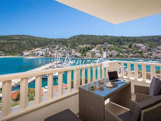 Wohnung zum Kauf 330.000 € 3 Zimmer 134 m² Geschoss 1/3 Marina 21222