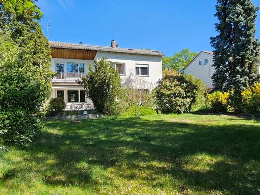 Einfamilienhaus zum Kauf 2.020.000 € 1.073 m² Grundstück Westenviertel Regensburg 93049