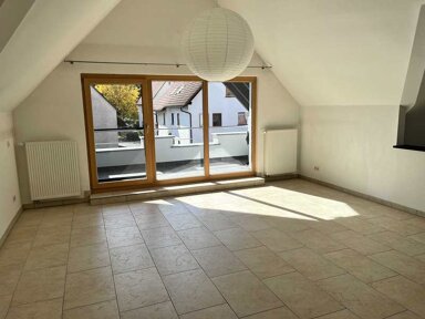 Wohnung zur Miete 700 € 4 Zimmer 150 m² frei ab sofort Obere Gasse Zainingen Römerstein 72587