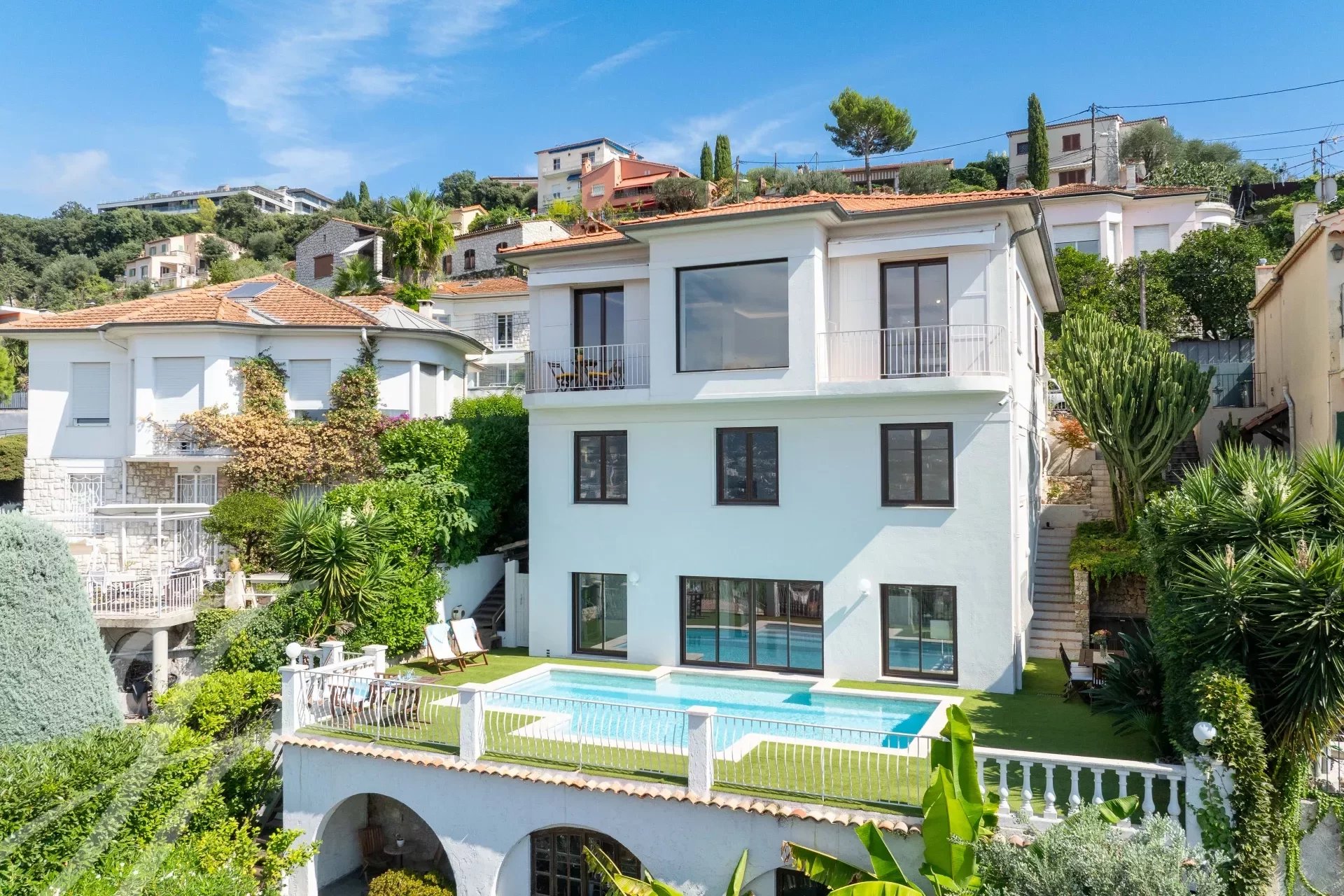 Villa zum Kauf provisionsfrei 3.050.000 € 7 Zimmer 261 m²<br/>Wohnfläche 477 m²<br/>Grundstück Mont Boron Nizza 06300