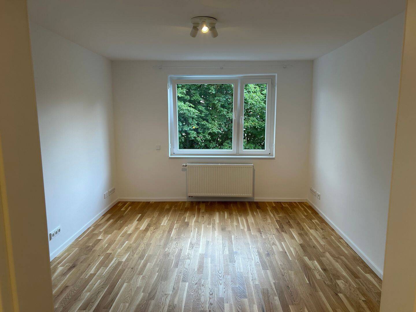 Hochwertig kernsanierte 79m² 3-Zimmer-Wohnung mit 18m² Dachterrasse und Einbauküche – Schloßstraße 80, 40477 Düsseldorf – Vorschaubild 6