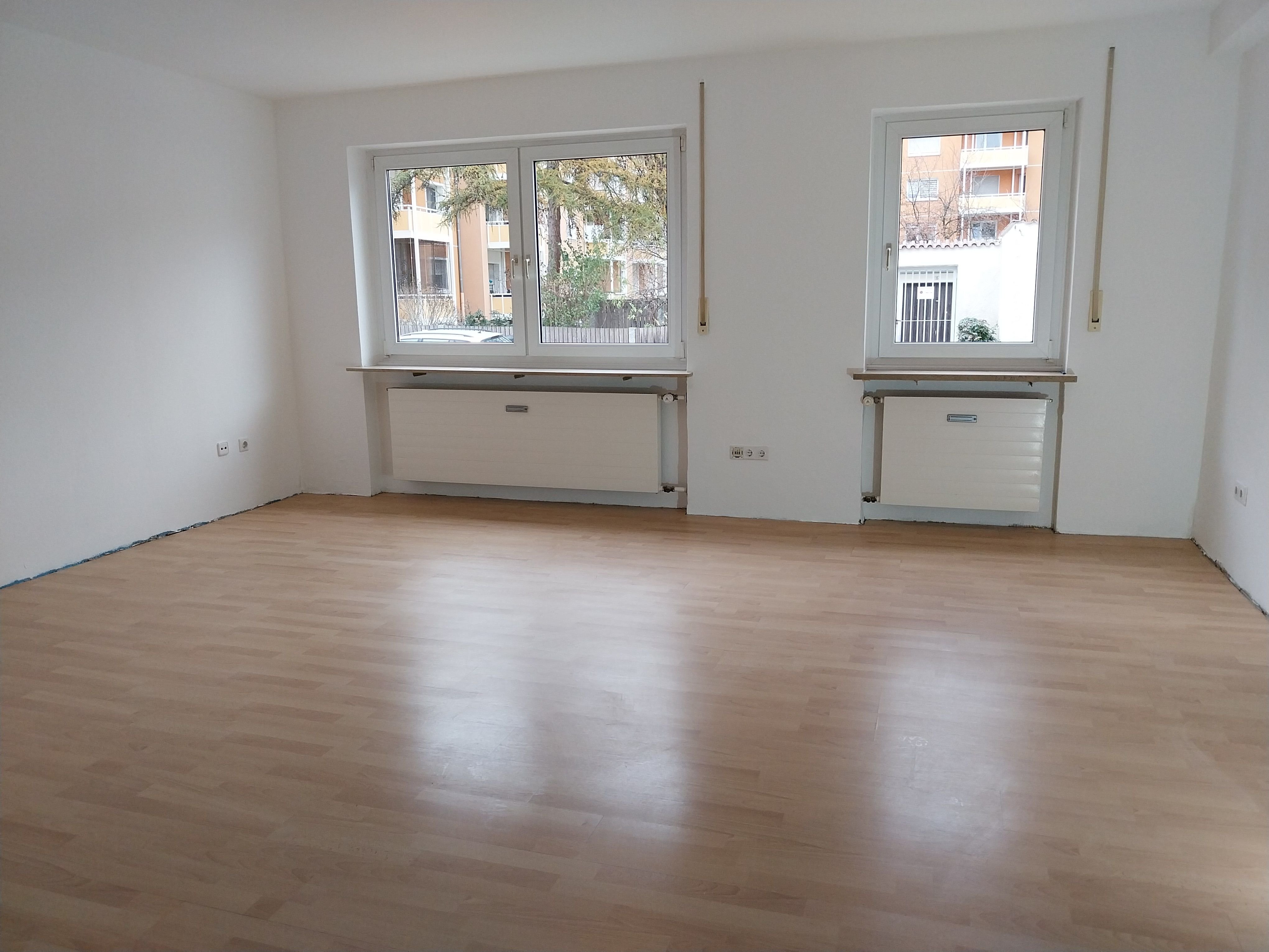 Wohnung zur Miete 1.030 € 3 Zimmer 90 m²<br/>Wohnfläche EG<br/>Geschoss ab sofort<br/>Verfügbarkeit Amalienstraße 23 Sandberg Nürnberg 90419