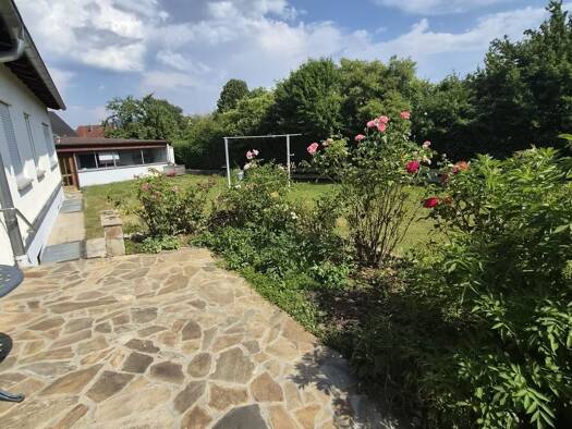 Einfamilienhaus zur Miete 1.600 € 5 Zimmer 125 m² 900 m² Grundstück frei ab 01.08.2026 Nehren 72147