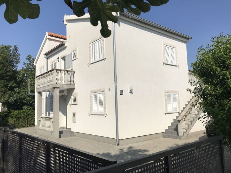 Immobilie zum Kauf 400.000 € 8 Zimmer 240 m²<br/>Fläche 348 m²<br/>Grundstück Privlaka