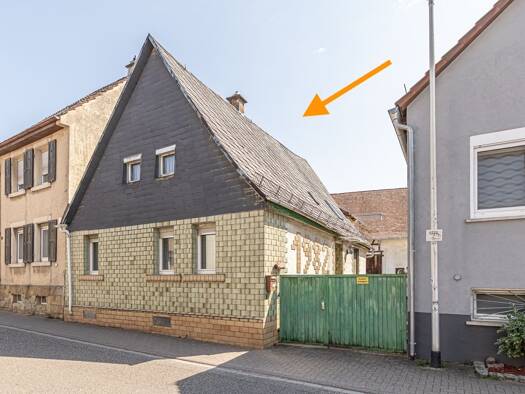 Doppelhaushälfte zum Kauf 239.000 € 5 Zimmer 102,1 m² 798 m² Grundstück Gölshausen Bretten 75015