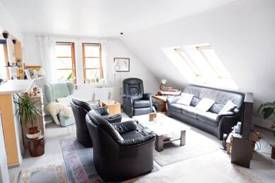 Wohnung zum Kauf 279.000 € 3 Zimmer 89 m² Dachgeschoss, 1. Geschoss frei ab sofort Innenstadt, Bez. 10 Geesthacht 21502