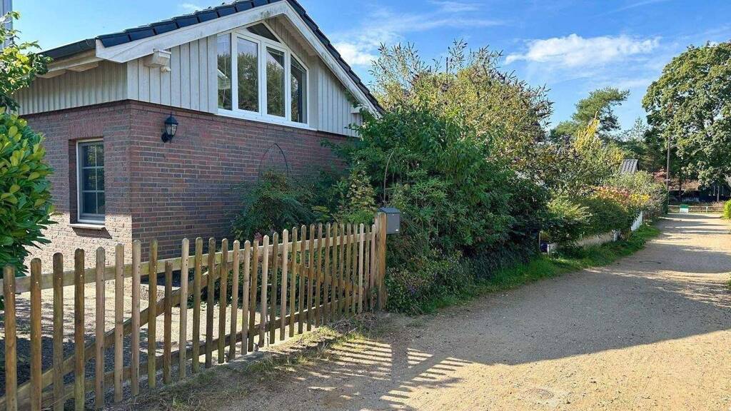 Einfamilienhaus zum Kauf 398.000 € 4 Zimmer 48 m² 189 m² Grundstück Travemünde Lübeck 23570