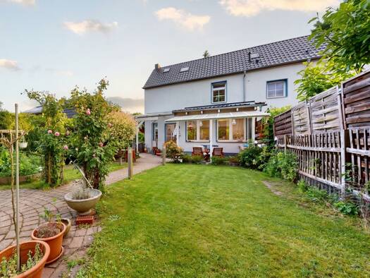 Doppelhaushälfte zum Kauf 450.000 € 4 Zimmer 107,2 m² 735 m² Grundstück Neuenhagen bei Berlin 15366
