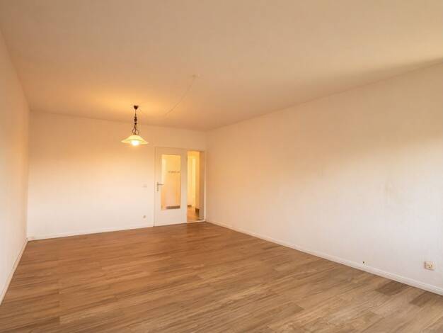 Wohnung zum Kauf 169.000 € 3 Zimmer 80,3 m² 6. Geschoss frei ab sofort St. Magnus Bremen 28717