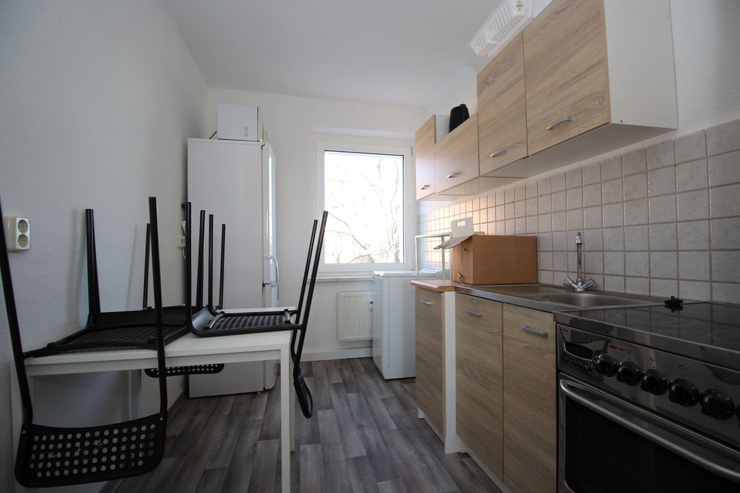 Wohnung zur Miete 324 € 3 Zimmer 57,8 m²<br/>Wohnfläche 2.<br/>Geschoss ab sofort<br/>Verfügbarkeit Bahnhofstraße 9 Reuth Reuth 08538